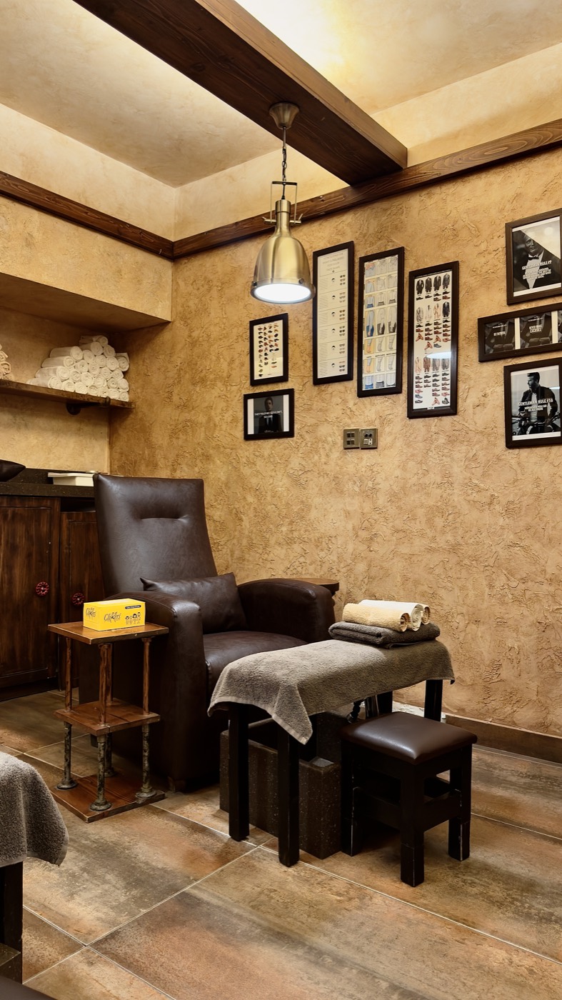 A treatment chair at the Zamzama branch